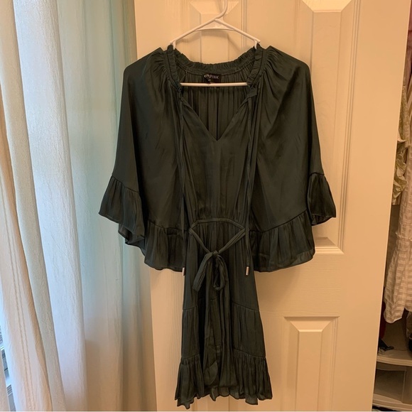 Anya Mini Dress in Dark Teal
MINKPINK
Color: Dark Teal - Picture 2 of 5